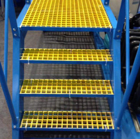 Le passage couvert jaune FRP râpant non la grille de fibre de verre de glissement lambrisse la taille de 30*30mm