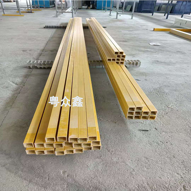 Tubes pultrées personnalisées pour la structure pour la construction de bâtiments ou projets routiers et étagère de marchandises