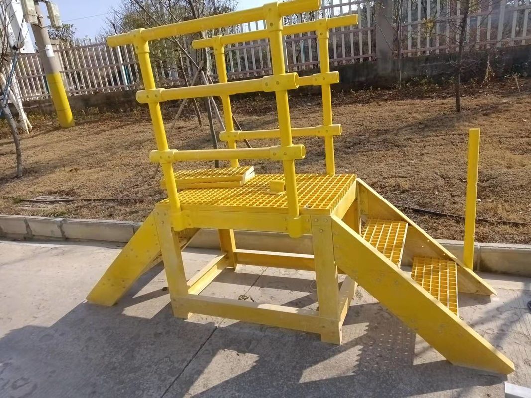 Grille en FRP de taille personnalisée pour construire l'échelle de sécurité et la plateforme de passerelle