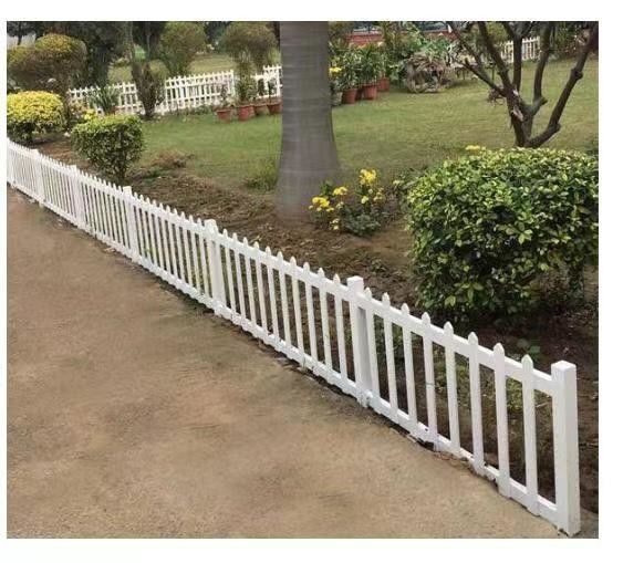Garde en FRP de jardin ou de cour personnalisée taille et couleur