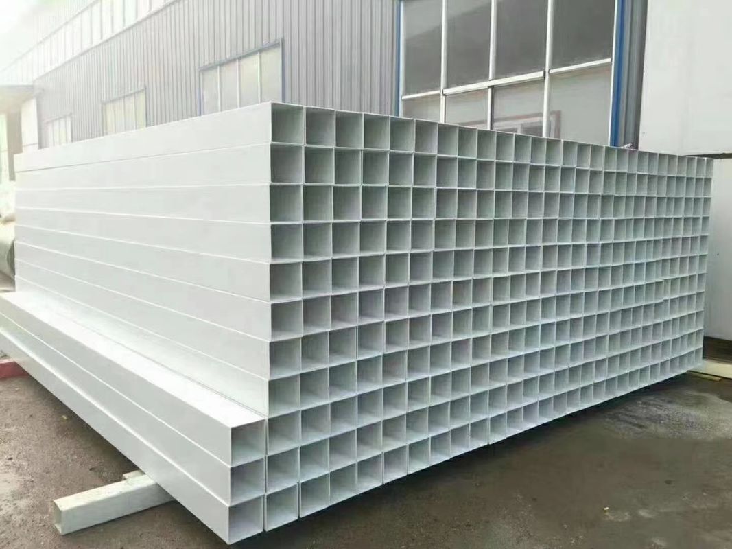 Garde en FRP de jardin ou de cour personnalisée taille et couleur