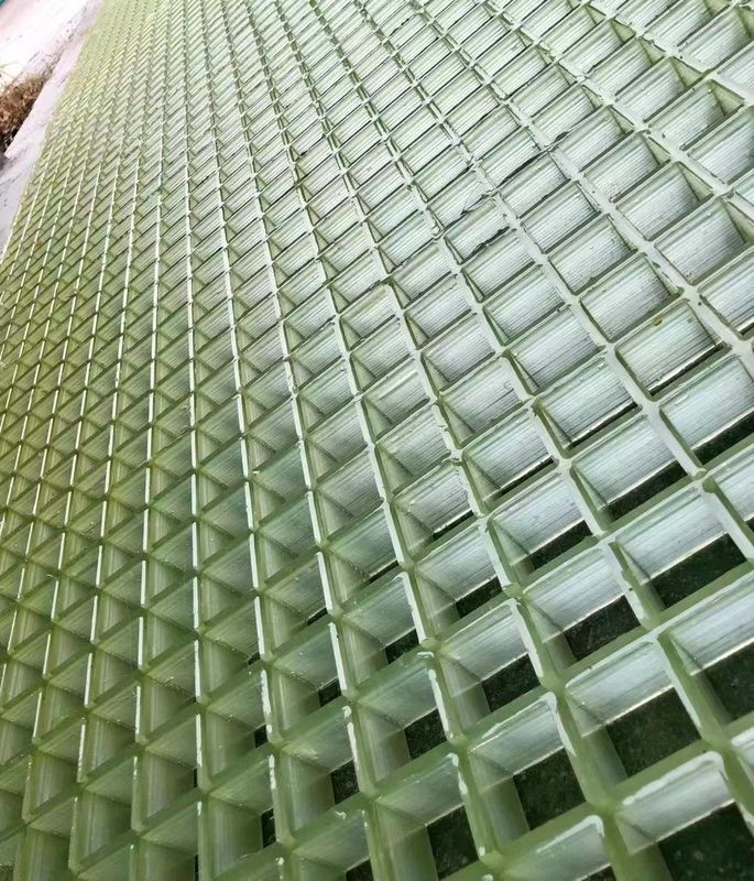 Grille en résine pure FRP grille de marche ou de plate-forme d'utilisation en 38*38*38mm Taille de panneau personnalisée